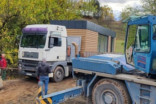 Hoppá-hoppá: hogyan történik a mobilházak szállítása?